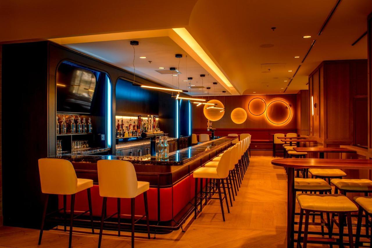 Atlantica Hotel Халифакс Екстериор снимка