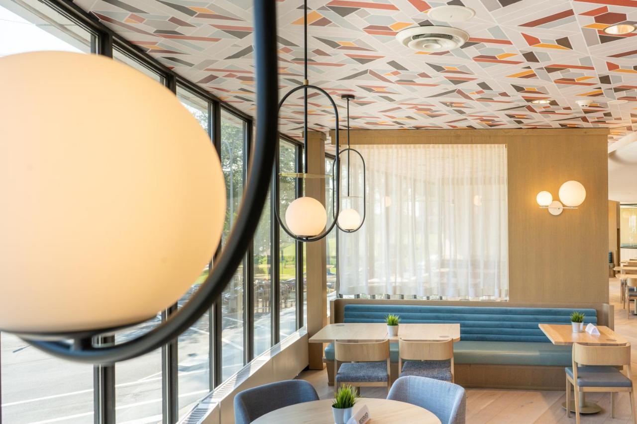 Atlantica Hotel Халифакс Екстериор снимка