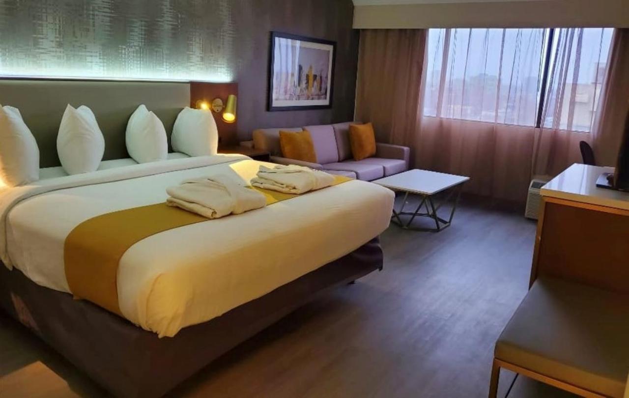 Atlantica Hotel Халифакс Екстериор снимка