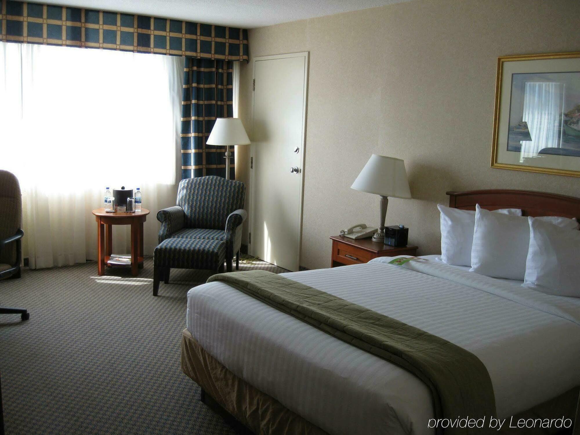 Atlantica Hotel Халифакс Стая снимка