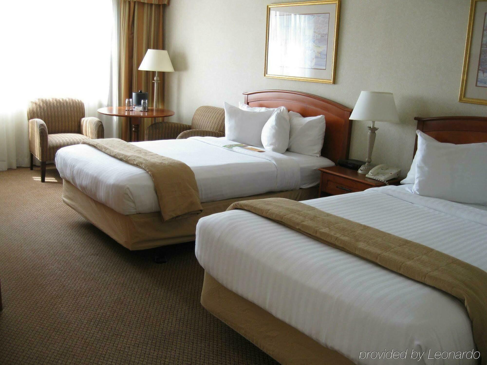 Atlantica Hotel Халифакс Екстериор снимка